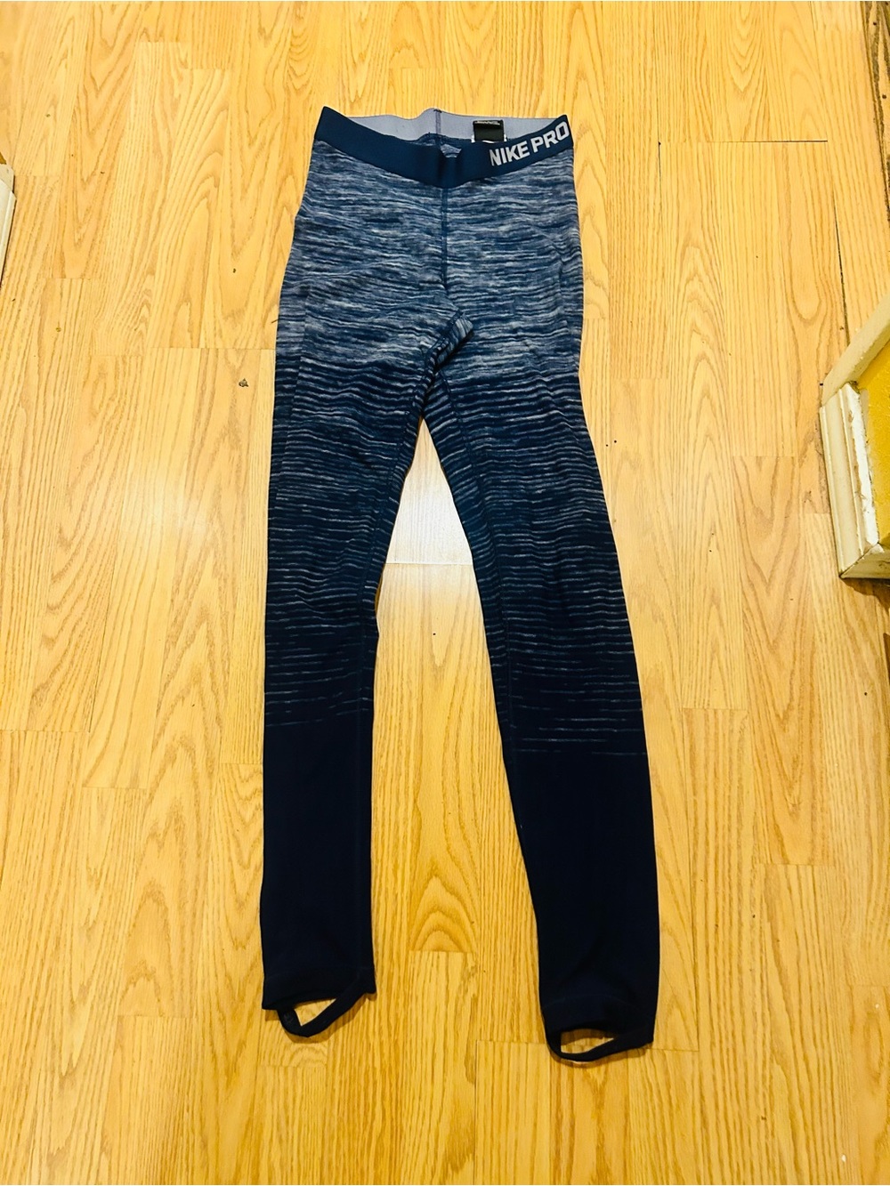 Women’s Nike Ombre Blue Leggings with Stir Ups Sz S/M